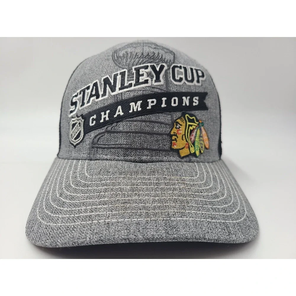 Chicago Blackhawks 2013 Stanley Cup Champions Mesh Snapback (Fits Small) Hat Cap